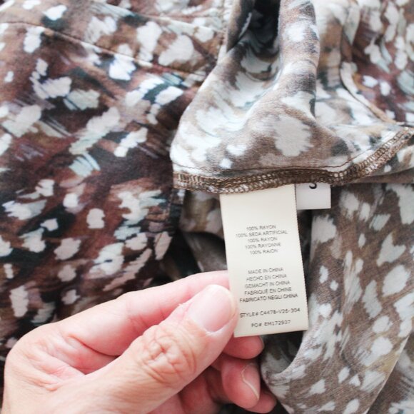 Anthropologie x Cloth & Stone Lightweight Animal Print Long Sleeve Button Down - Picture 6 of 7